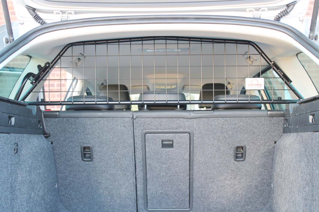 Skoda superb sales dog guard