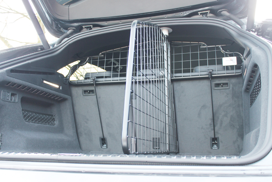 Audi q8 dog sales guard