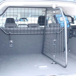 FORD FOCUS ESTATE (2018 onwards) DOG GUARD AND BOOT DIVIDER BUNDLE