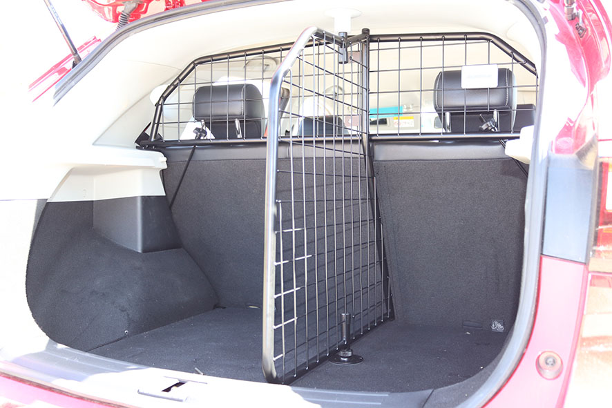 Car boot shop divider cage