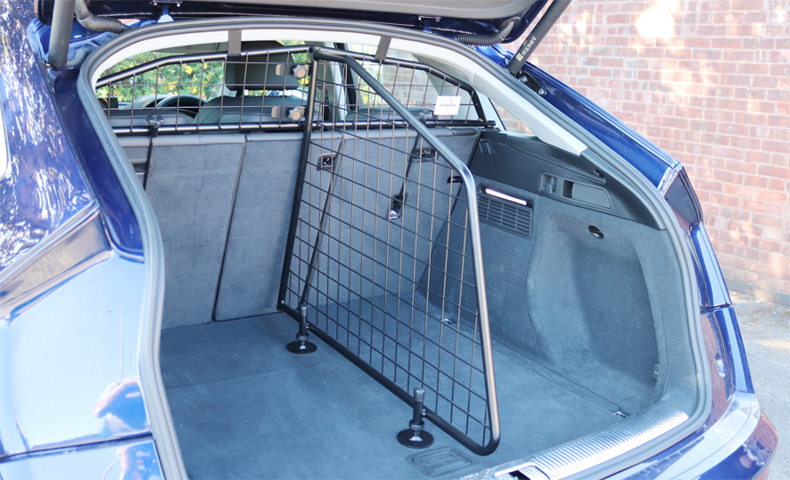Audi q5 dog guard deals